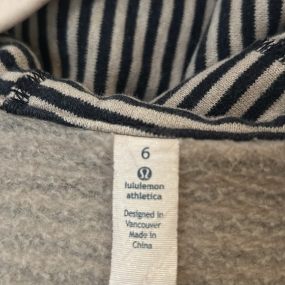 Lululemon hoodie size 6 - Picture 4 of 5